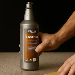 Clinex Lastrico 1L, profesjonalny płyn do mycia i pielęgnacji lastryko i posadzek betonowych, ożywia kolor i nadaje połysk.